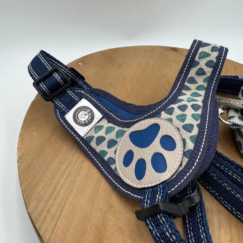 Dog harness and matching leash and poop bag holder size XS